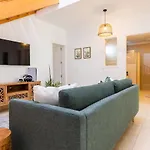 Penguina Play Blanca Lanzarote فيلة