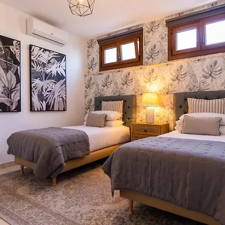 Penguina Play Blanca Lanzarote Villa *